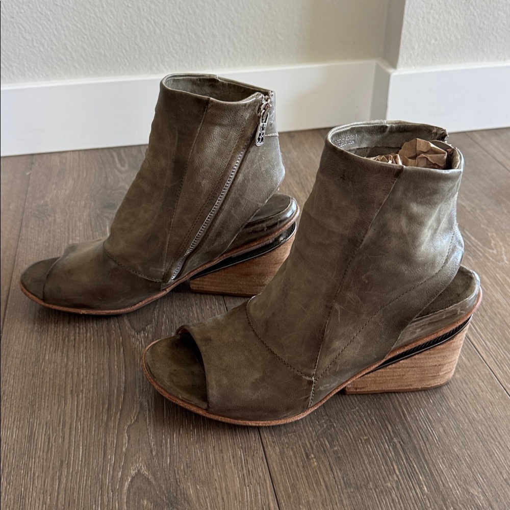 A.S. 98 Green Leather Peep Toe Heels Size 40 - Picture 3 of 6